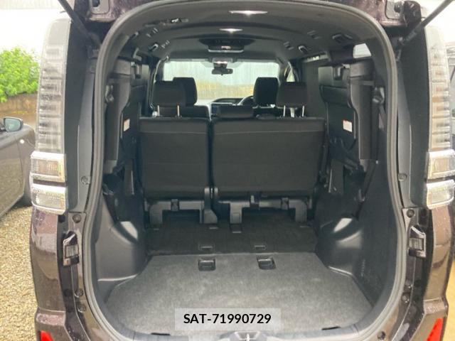 Toyota VOXY 2019-01 8219868-10