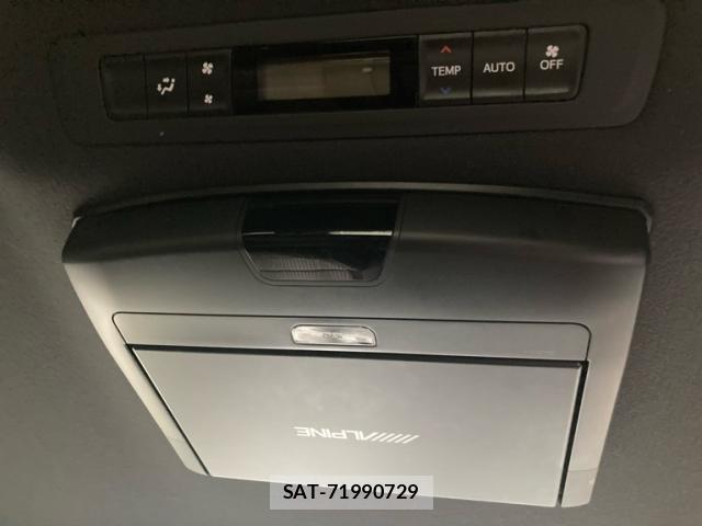 Toyota VOXY 2019-01 8219868-19
