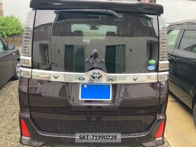 Toyota VOXY 2019-01 8219868-6