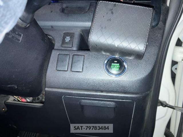 Toyota VOXY 2010-07 8219874-10