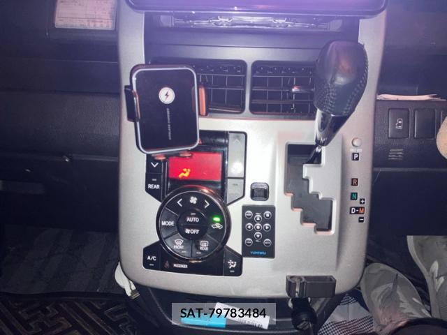 Toyota VOXY 2010-07 8219874-15