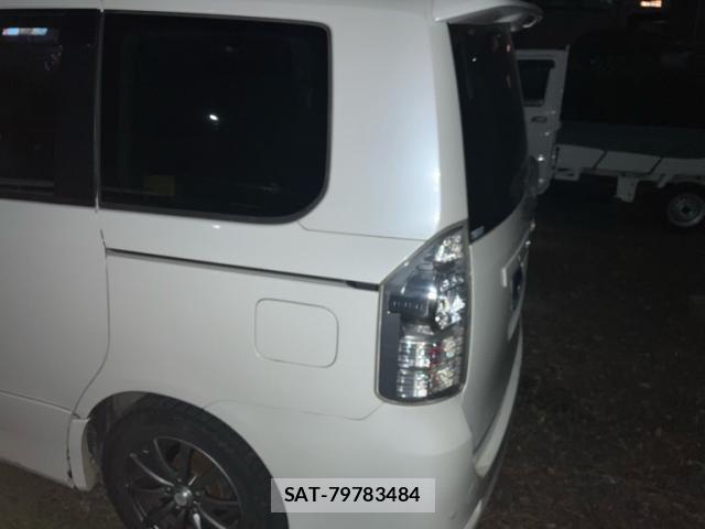 Toyota VOXY 2010-07 8219874-3