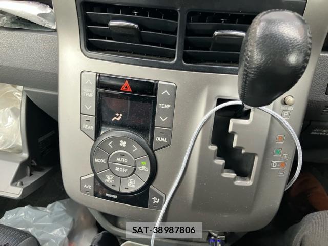 Toyota VOXY 2007-07 8219892-10