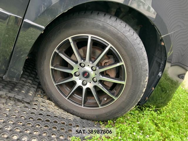 Toyota VOXY 2007-07 8219892-2
