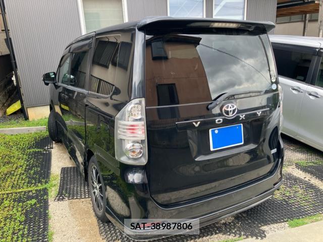 Toyota VOXY 2007-07 8219892-3