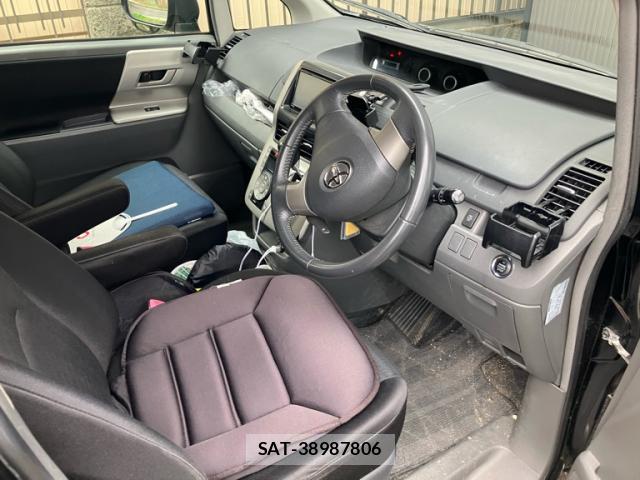 Toyota VOXY 2007-07 8219892-5