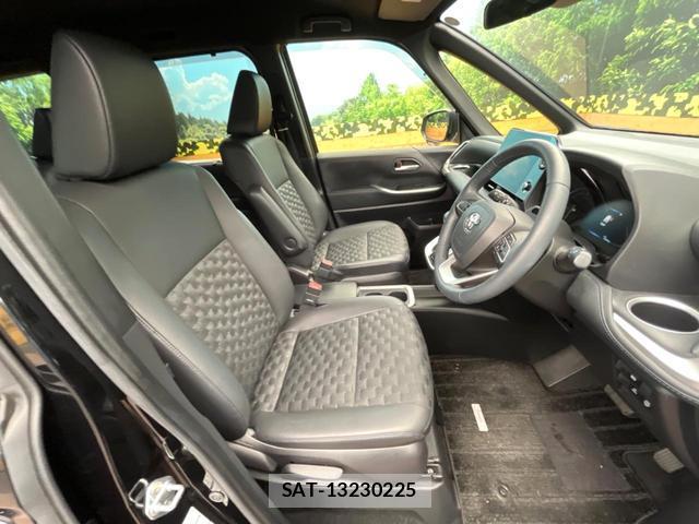 Toyota VOXY 2024-02 8219919-7