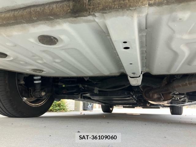 Toyota VOXY 2017-10 8219922-18