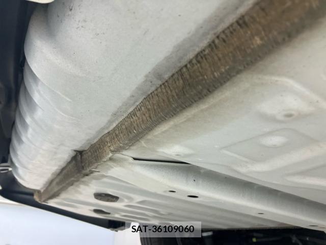Toyota VOXY 2017-10 8219922-19