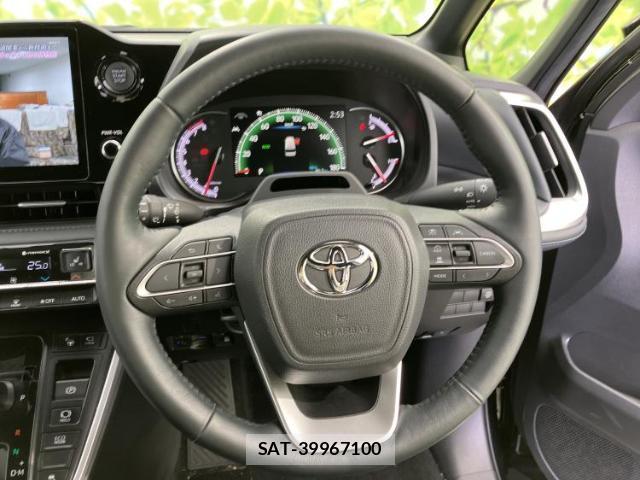 Toyota VOXY 2024-03 8219943-14