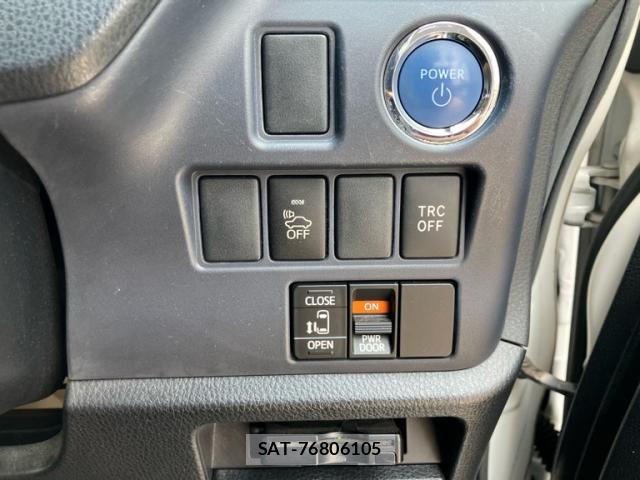 Toyota VOXY 2014-04 8220054-15