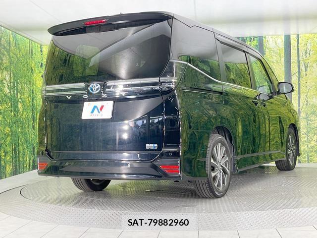 Toyota VOXY 2024-08 8220116-17