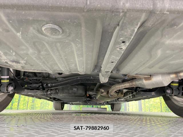 Toyota VOXY 2024-08 8220116-18