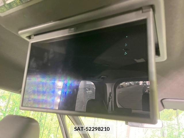 Toyota VOXY 2024-07 8220118-2