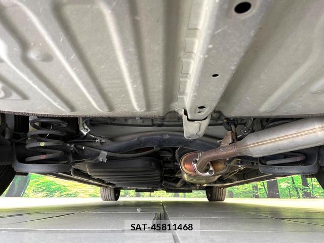 Toyota VOXY 2017-11 8220172-18