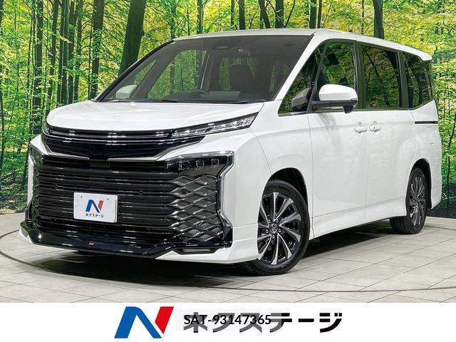 Toyota VOXY 2023-10 8220272-0