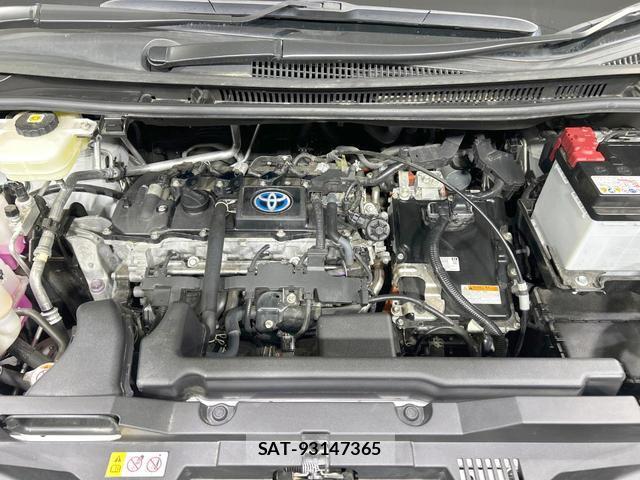 Toyota VOXY 2023-10 8220272-17