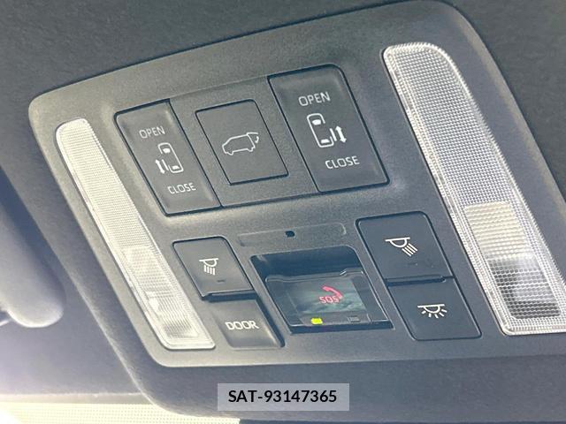 Toyota VOXY 2023-10 8220272-6