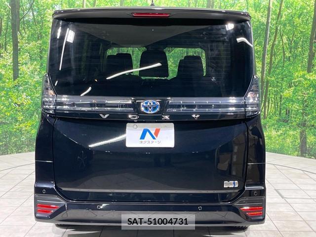 Toyota VOXY 2023-03 8220324-14