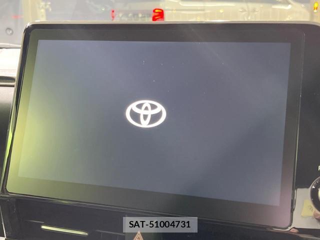 Toyota VOXY 2023-03 8220324-2