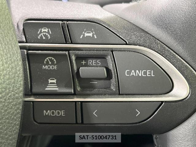 Toyota VOXY 2023-03 8220324-4
