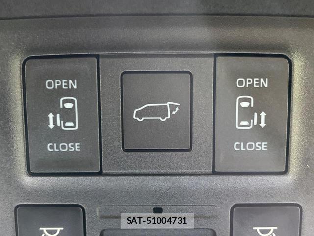 Toyota VOXY 2023-03 8220324-5