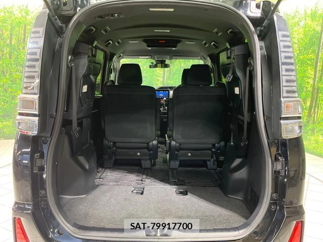 Toyota VOXY 2020-03 8220333-10