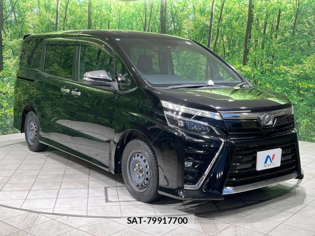 Toyota VOXY 2020-03 8220333-16