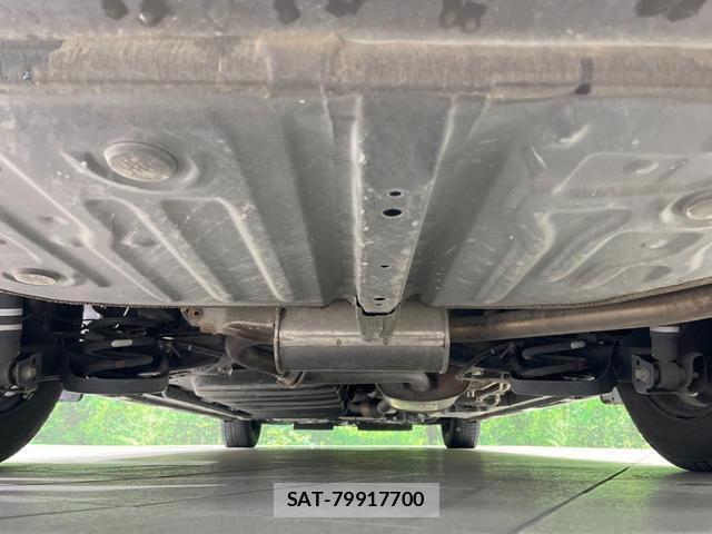 Toyota VOXY 2020-03 8220333-19