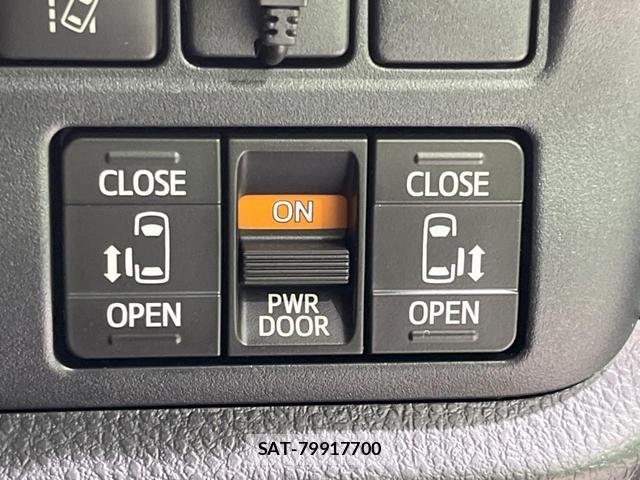Toyota VOXY 2020-03 8220333-6