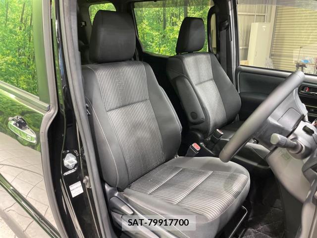 Toyota VOXY 2020-03 8220333-7