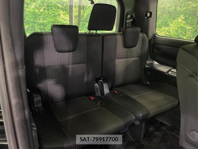 Toyota VOXY 2020-03 8220333-9