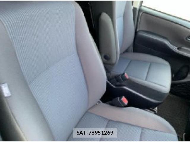 Toyota VOXY 2018-07 8220337-15