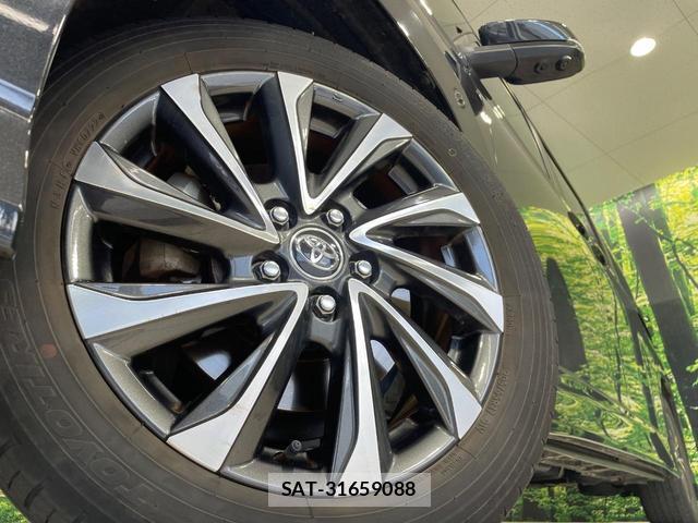 Toyota VOXY 2022-03 8220415-13