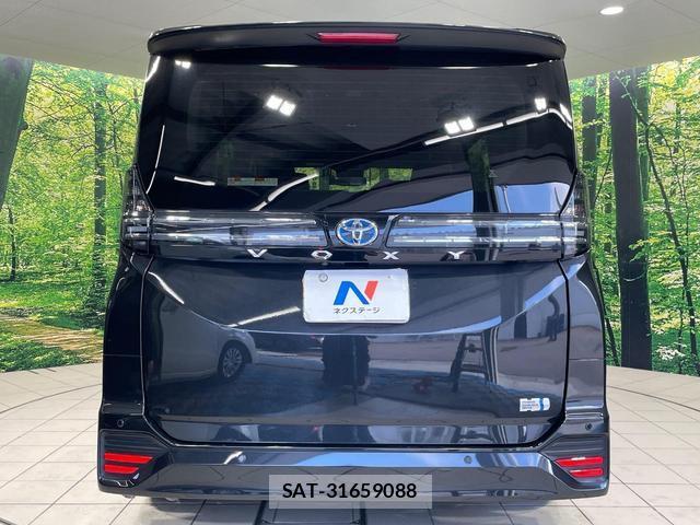 Toyota VOXY 2022-03 8220415-15