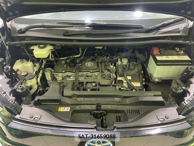 Toyota VOXY 2022-03 8220415-18