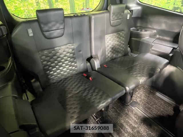 Toyota VOXY 2022-03 8220415-9