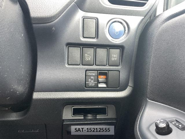 Toyota VOXY 2014-05 8220454-13