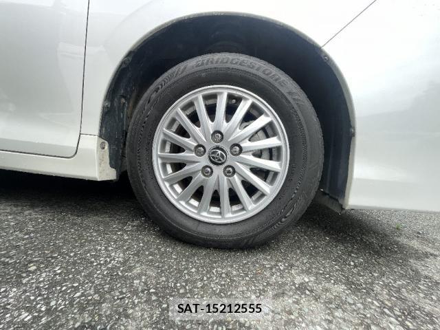 Toyota VOXY 2014-05 8220454-17