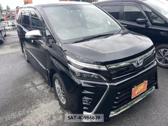 Toyota VOXY 2021-02 8220457-0