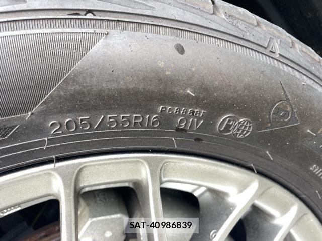 Toyota VOXY 2021-02 8220457-19