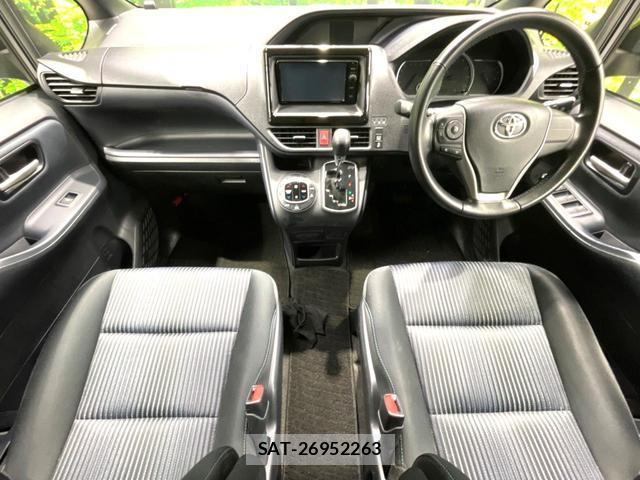 Toyota VOXY 2015-03 8220534-1