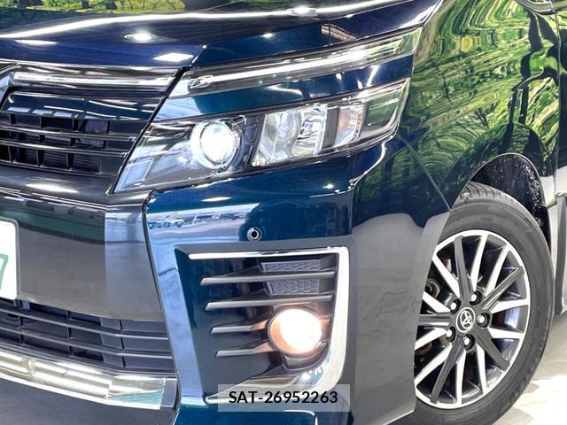 Toyota VOXY 2015-03 8220534-12