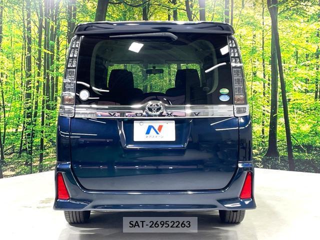 Toyota VOXY 2015-03 8220534-15