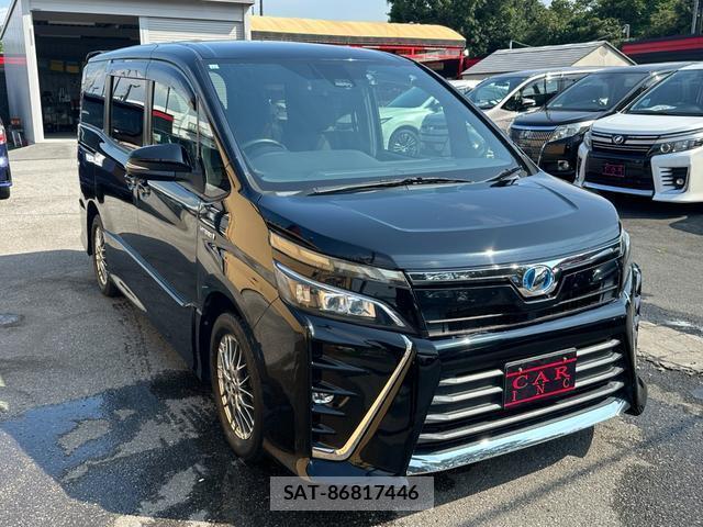 Toyota VOXY 2017-12 8220581-17