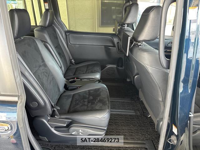 Toyota VOXY 2020-10 8220708-12