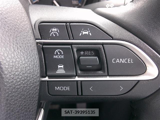 Toyota VOXY 2022-03 8220711-17