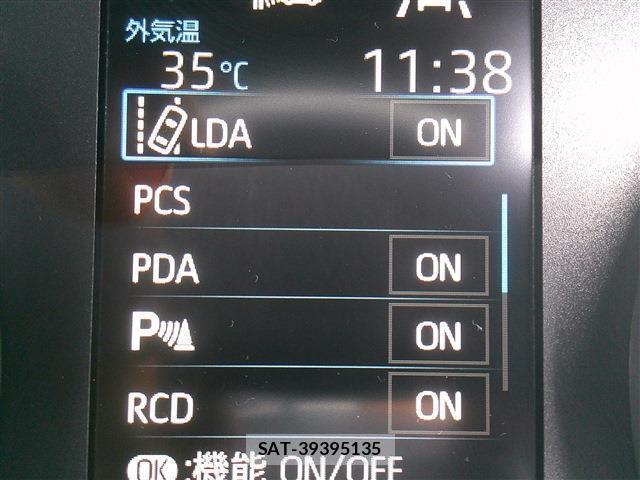 Toyota VOXY 2022-03 8220711-18