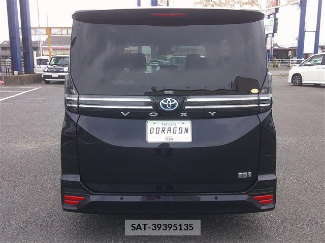 Toyota VOXY 2022-03 8220711-6