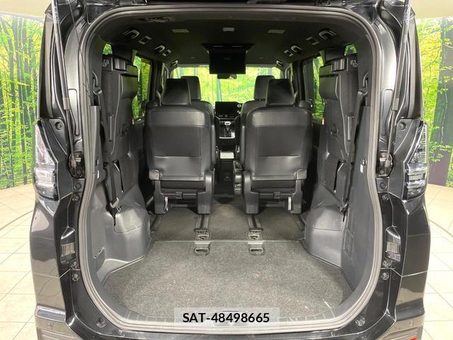 Toyota VOXY 2022-12 8220756-10